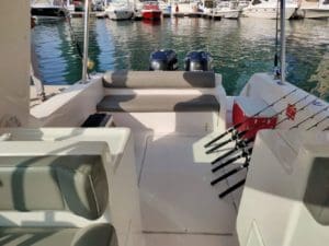 to charter a yacht dubai