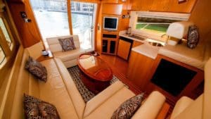 book a luxury yacht dubai