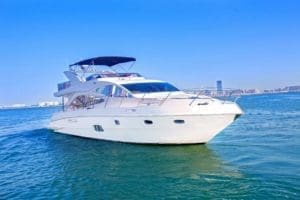 68 feet yacht for rent in dubai
