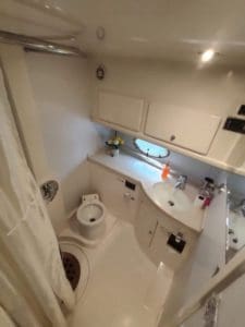 70 feet yacht for rent in dubai