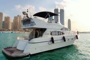 yacht tour dubai