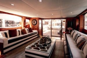 to charter a yacht dubai marina