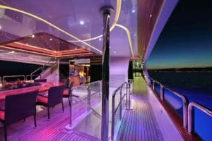 rental yacht dubai