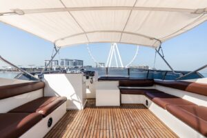 85 feet yacht for rental in Dubai