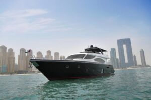 hire 95 feet yacht in Dubai Marina