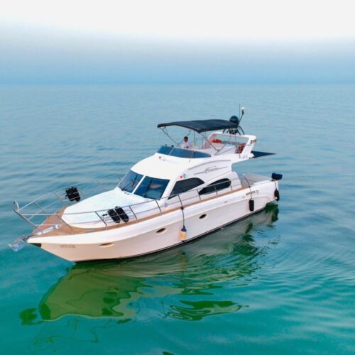50 feet luxurious yacht Dubai