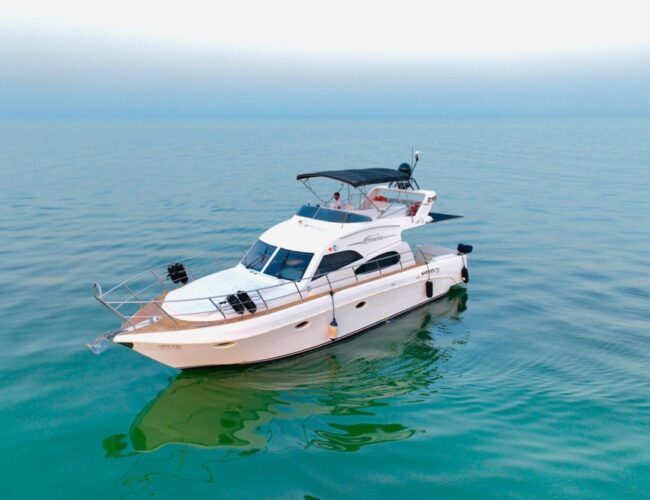 50 feet luxurious yacht Dubai