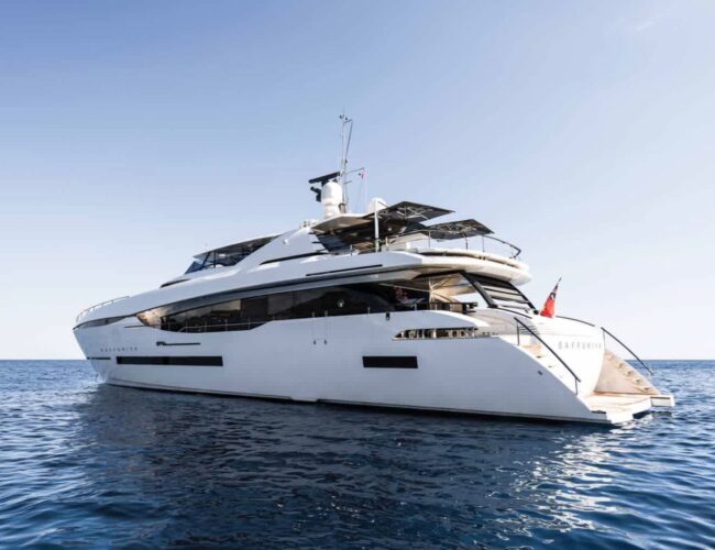 luxury Super yacht Rental Dubai