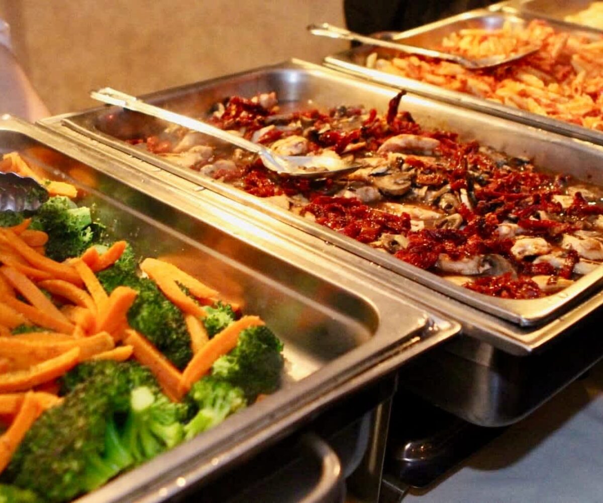 yacht charter dubai.