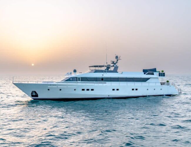 Dubai Sunset Yacht Rental