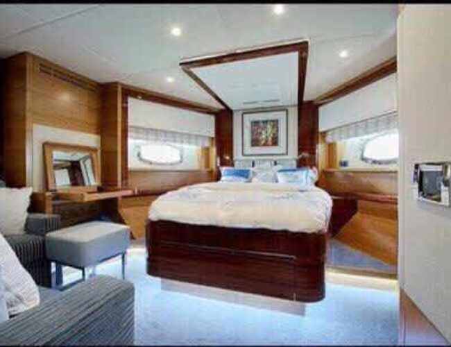 luxury yachts Dubai